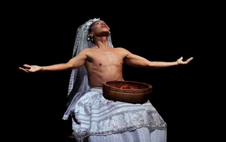 muxes muxhe zapotec lukas avendano mario patino performance art arte de en accion mexico 10 1 768x483