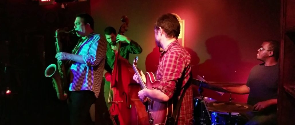 Saxophonist-Felipe-Lamoglia